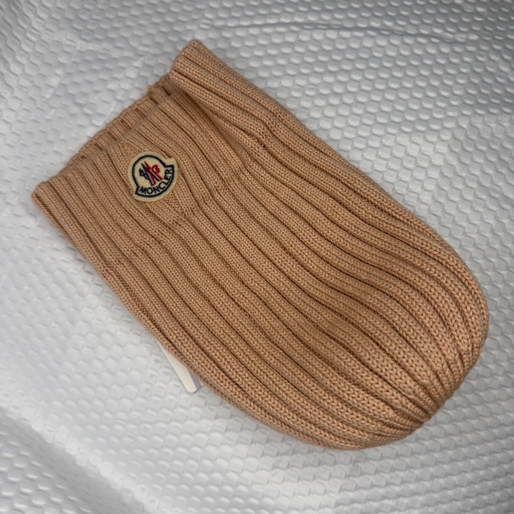 MONCLER WOMEN'S LIGHT BROWN RIBBED KNIT BEANIE W/ POM POM -SAME DAY SHIP - Picture 4 of 6